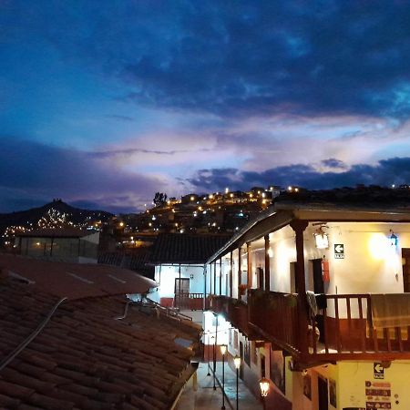 Hostel Rivendell クスコ エクステリア 写真