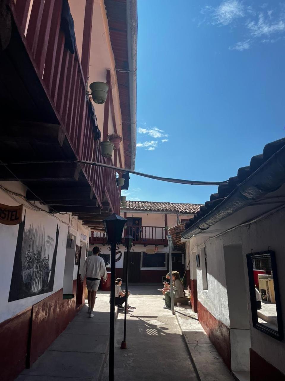 Hostel Rivendell クスコ エクステリア 写真
