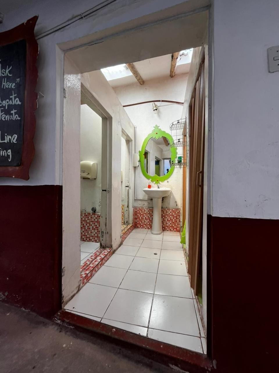 Hostel Rivendell クスコ エクステリア 写真